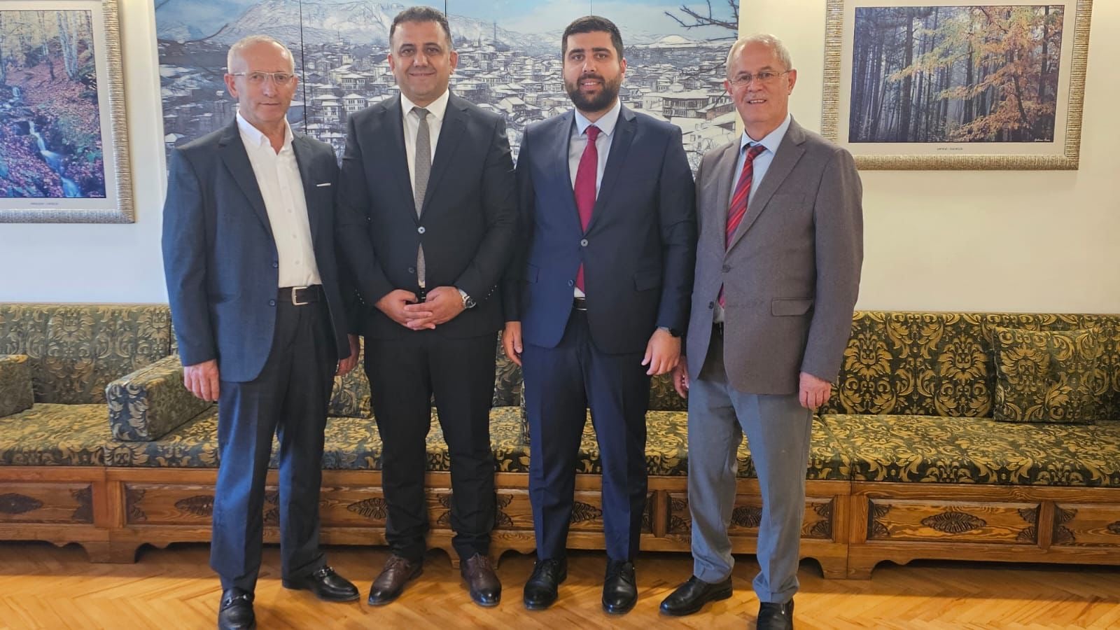 Ankara Karabüklüler Vakfı ziyaretinde Şeref Karakaya, Fatih Kocatürk ve katılımcılar